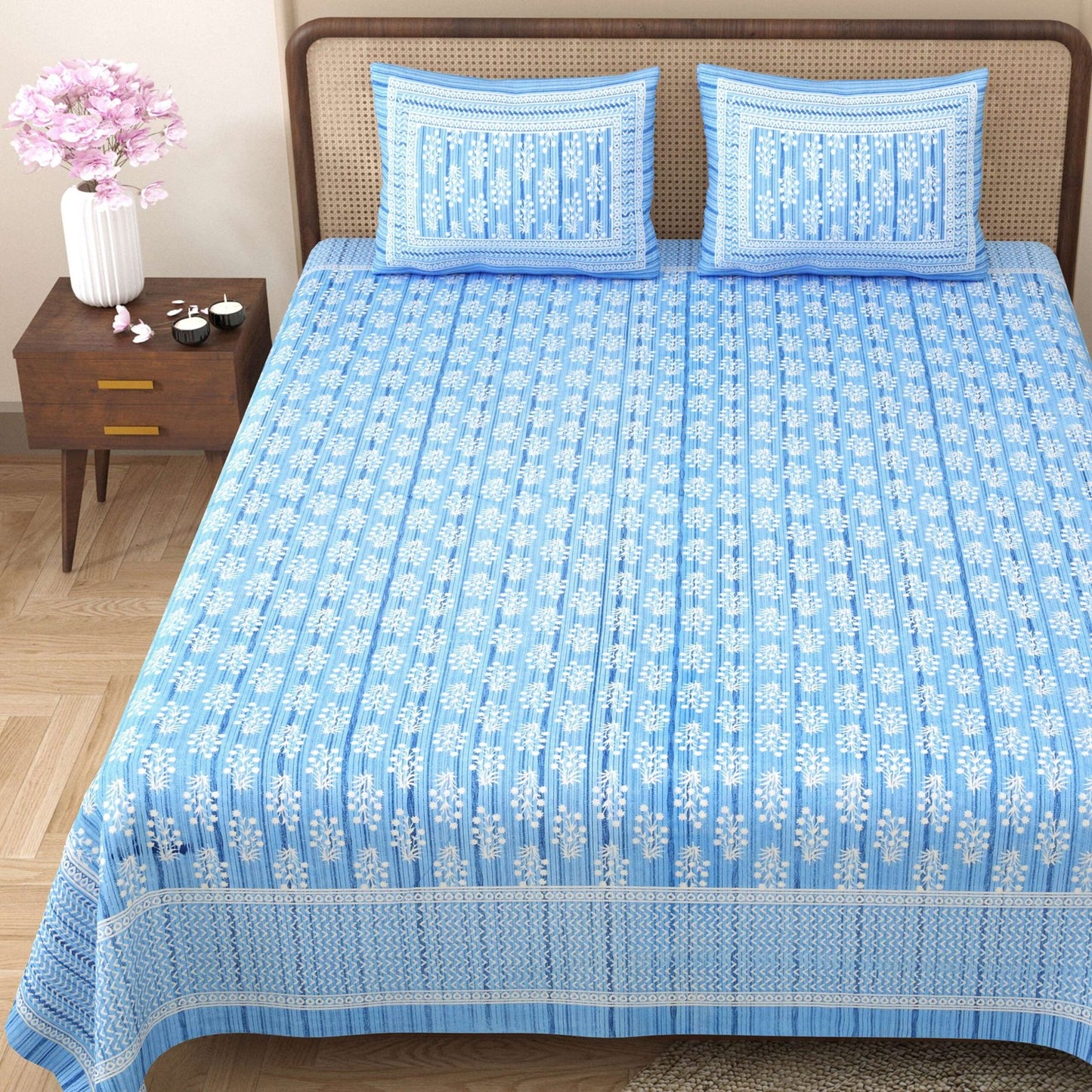 100% Pure Cotton Traditional Printed Bedsheet for Double Bed King Size Bedsheet with 2 Pillow Covers