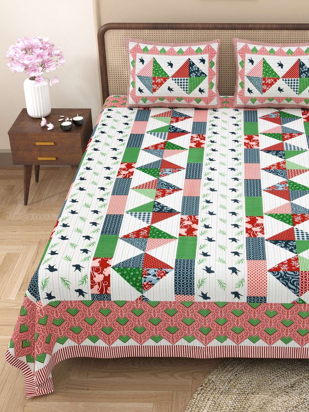 100% Pure Cotton Traditional Printed Bedsheet for Double Bed King Size Bedsheet with 2 Pillow Covers