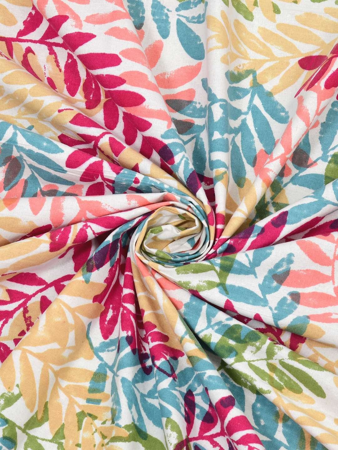 100% Pure Cotton Traditional Printed Bedsheet for Double Bed King Size Bedsheet with 2 Pillow Covers