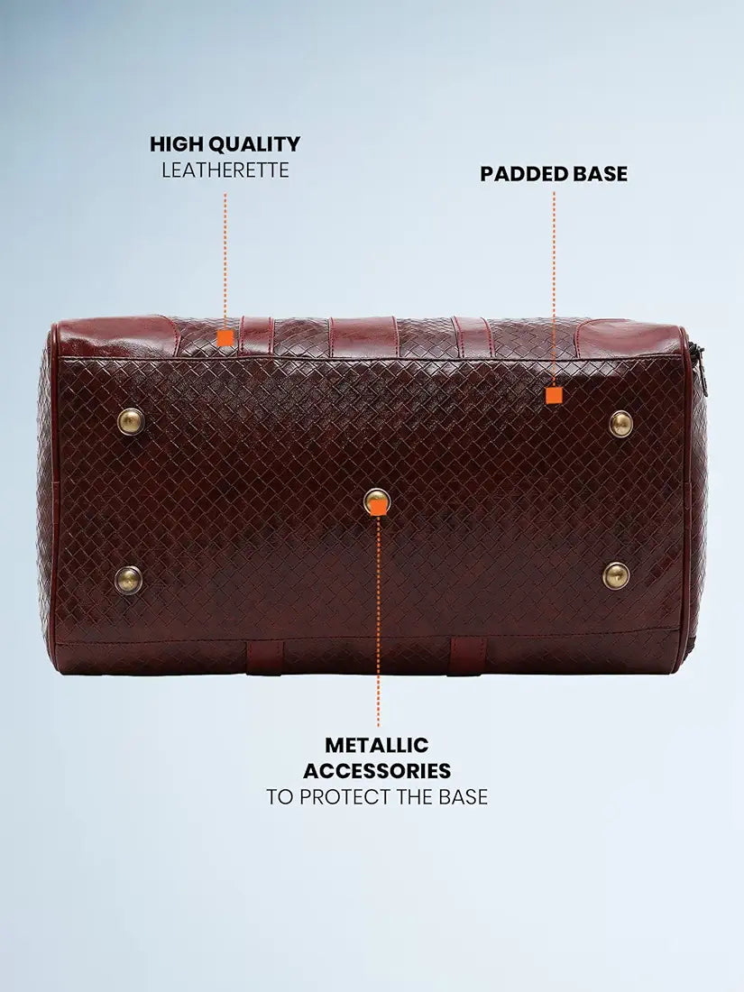 Fur Jaden Weekender Duffle Bag with Shoe Pocket for Travel for Men and Women Made of Textured Leatherette with Attachable Shoulder Strap Cabin Bag
