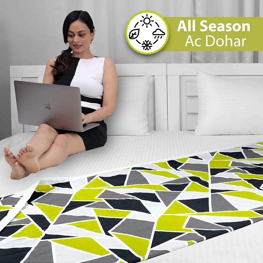 Divine Casa Emeraled 100% Cotton 120 GSM Reversible Triangle Geometric Printed Single Bed AC Dohar Blanket for Mild Winter Colour Jolly Green TC - 144