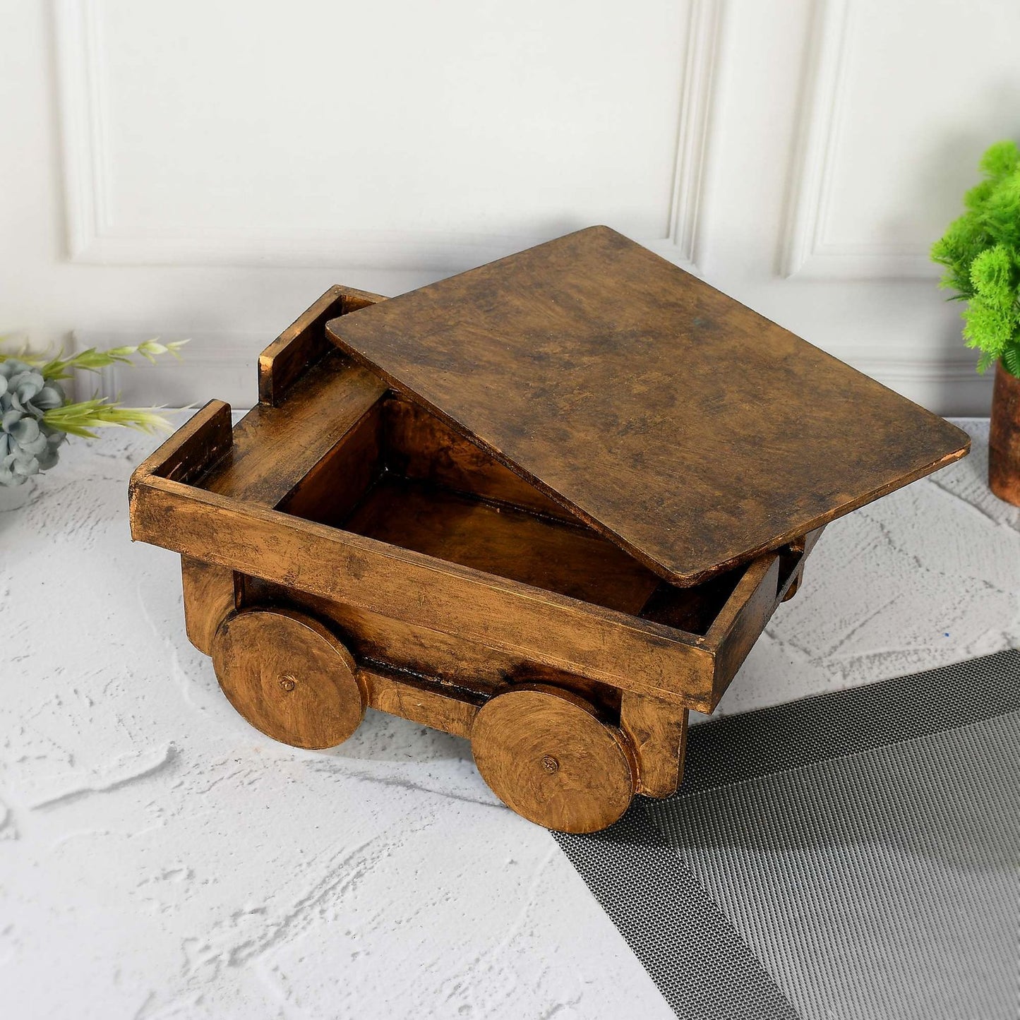 Handcrafted Wooden Samosa Tray: Serve Snacks in Style