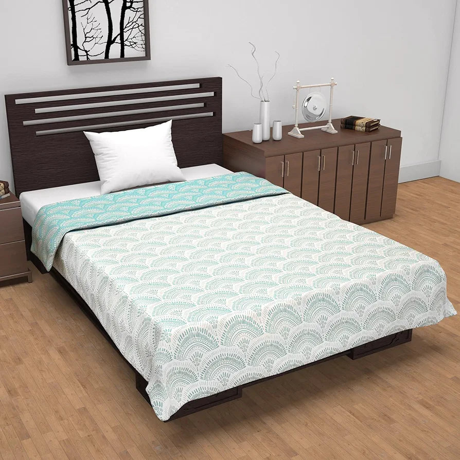 Divine Casa 120 GSM Microfiber Single Dohar Soft & Lightweight Throw Blanket Art Deco Fan Pattern Colour Aqua & White