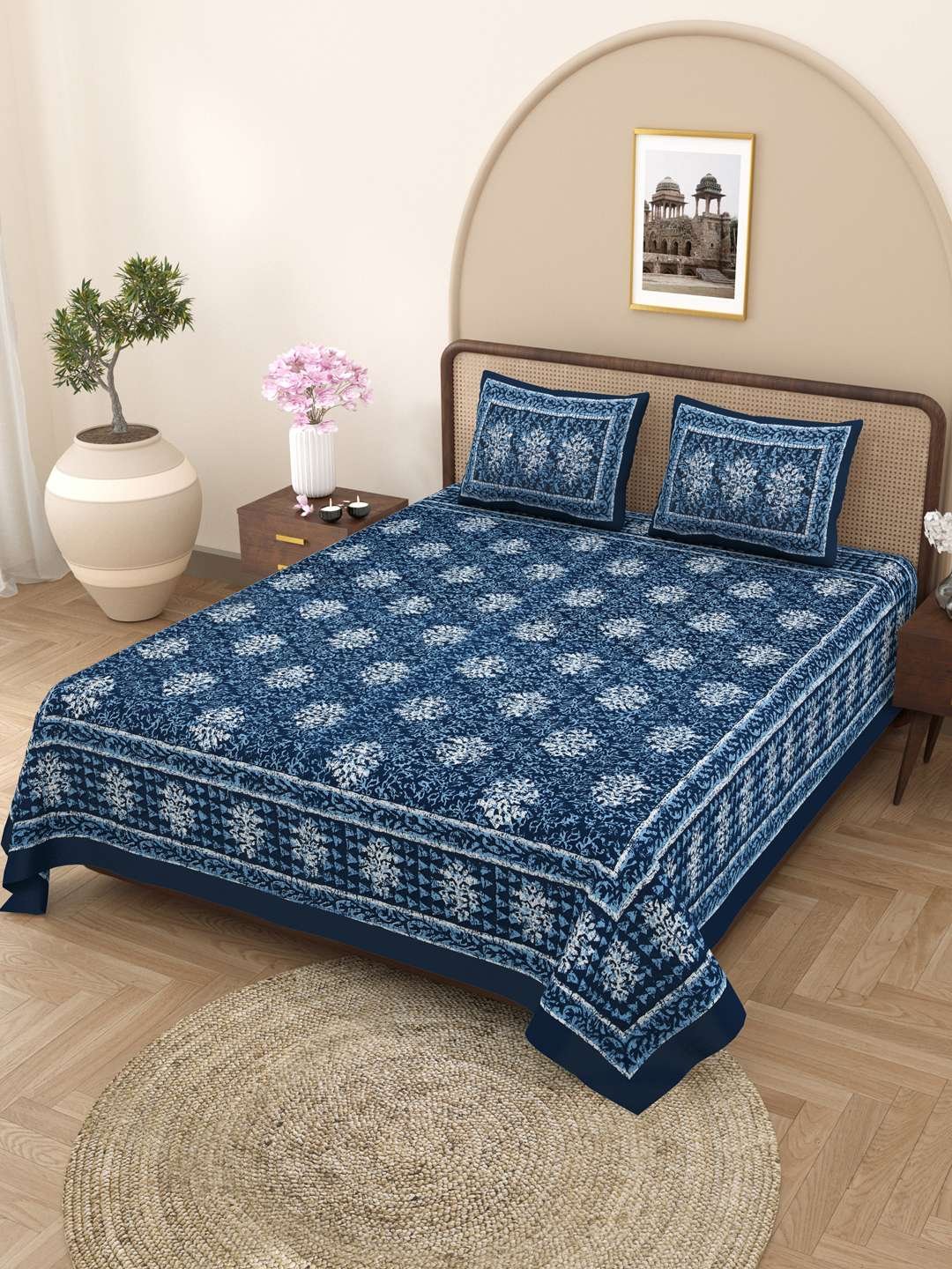 100% Pure Cotton Traditional Printed Bedsheet for Double Bed King Size Bedsheet with 2 Pillow Covers