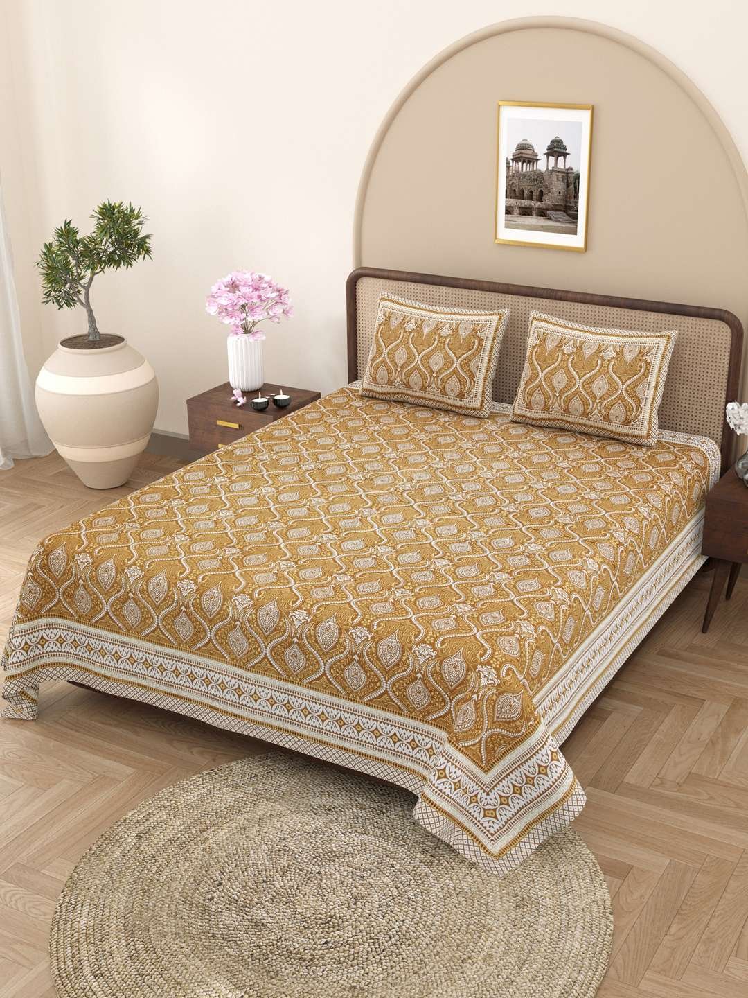 100% Pure Cotton Traditional Printed Bedsheet for Double Bed King Size Bedsheet with 2 Pillow Covers