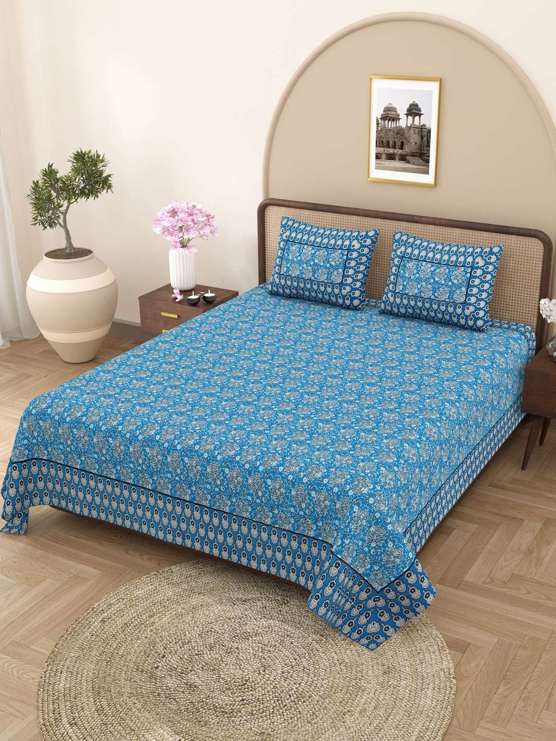 100% Pure Cotton Traditional Printed Bedsheet for Double Bed King Size Bedsheet with 2 Pillow Covers