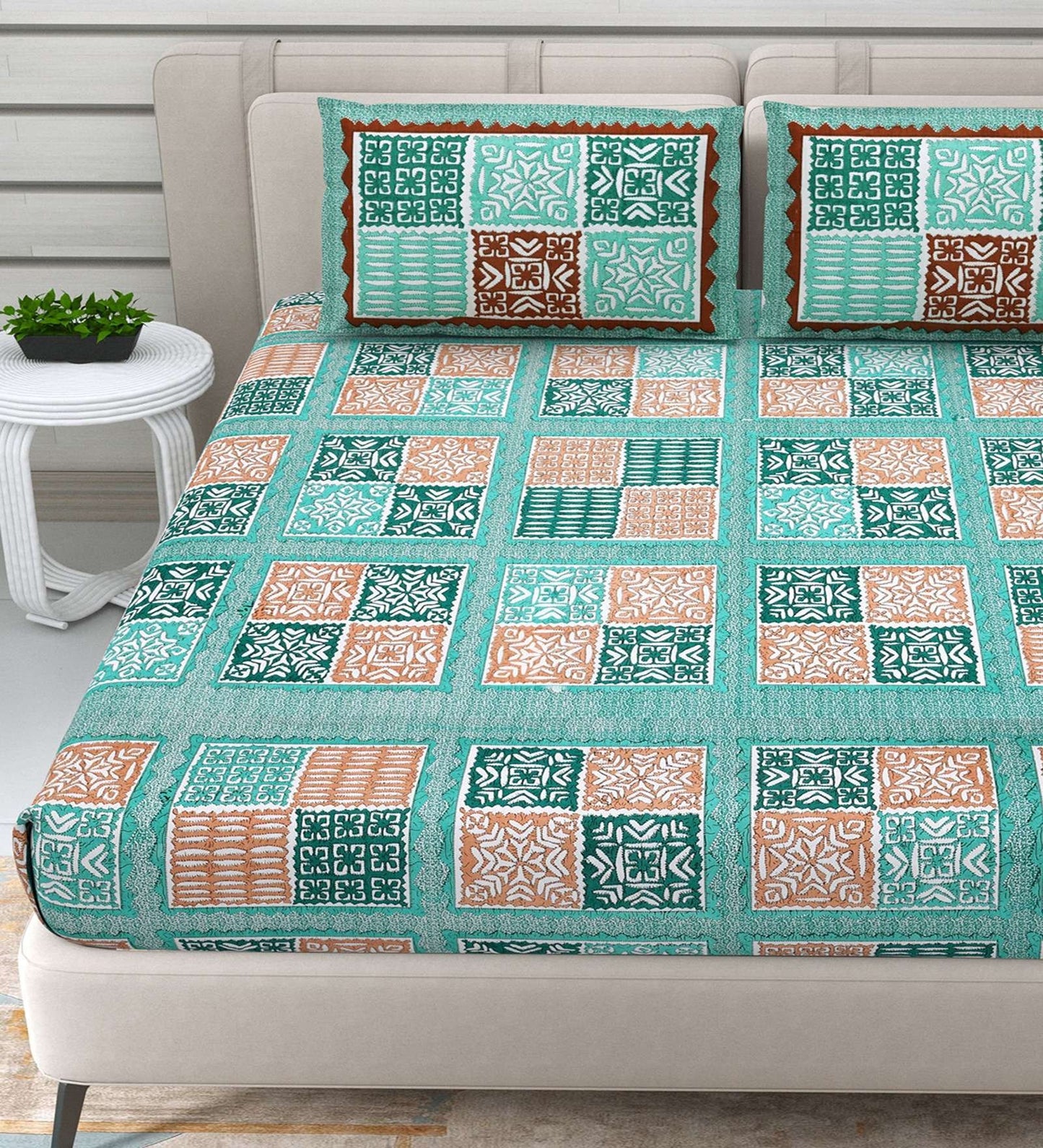 100% Pure Cotton Traditional Printed Bedsheet for Double Bed King Size Bedsheet with 2 Pillow Covers