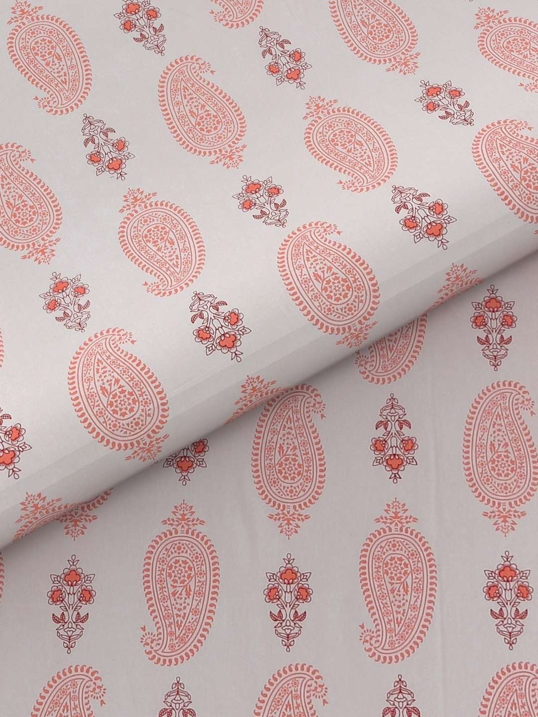 100% Pure Cotton Traditional Printed Bedsheet for Double Bed King Size Bedsheet with 2 Pillow Covers