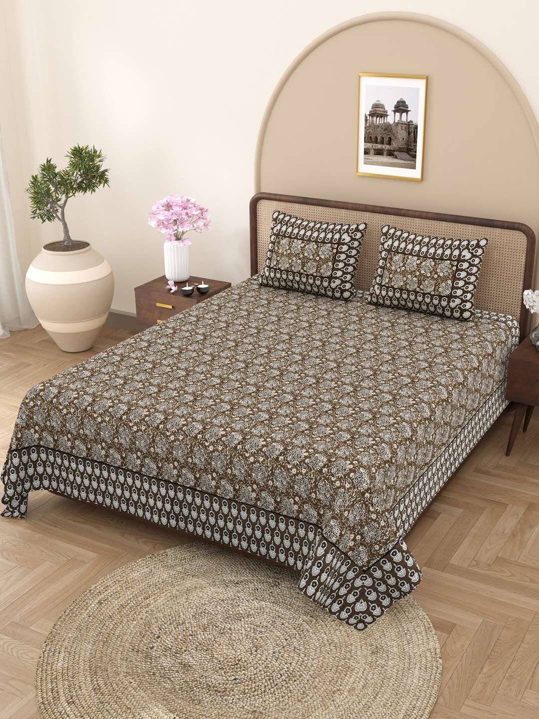 100% Pure Cotton Traditional Printed Bedsheet for Double Bed King Size Bedsheet with 2 Pillow Covers