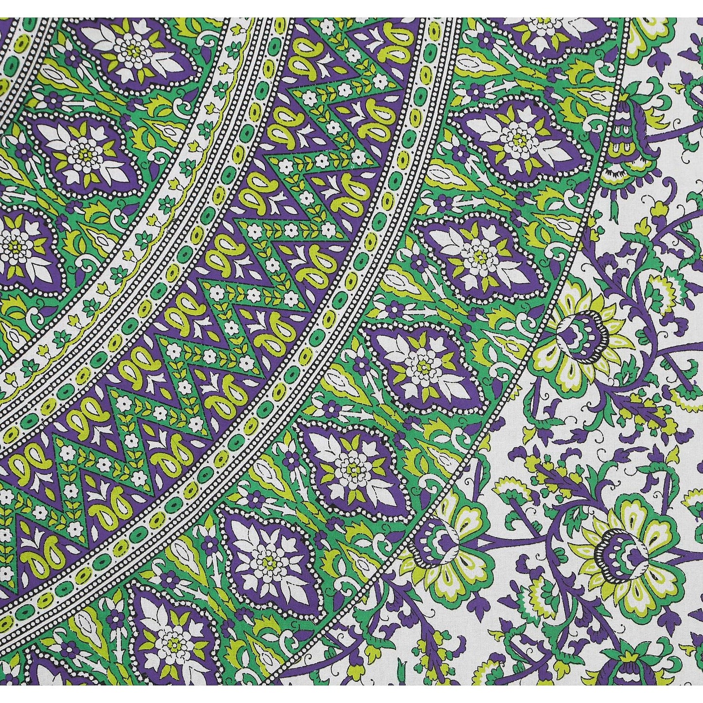 100% Pure Cotton Traditional Printed Bedsheet for Double Bed King Size Bedsheet with 2 Pillow Covers