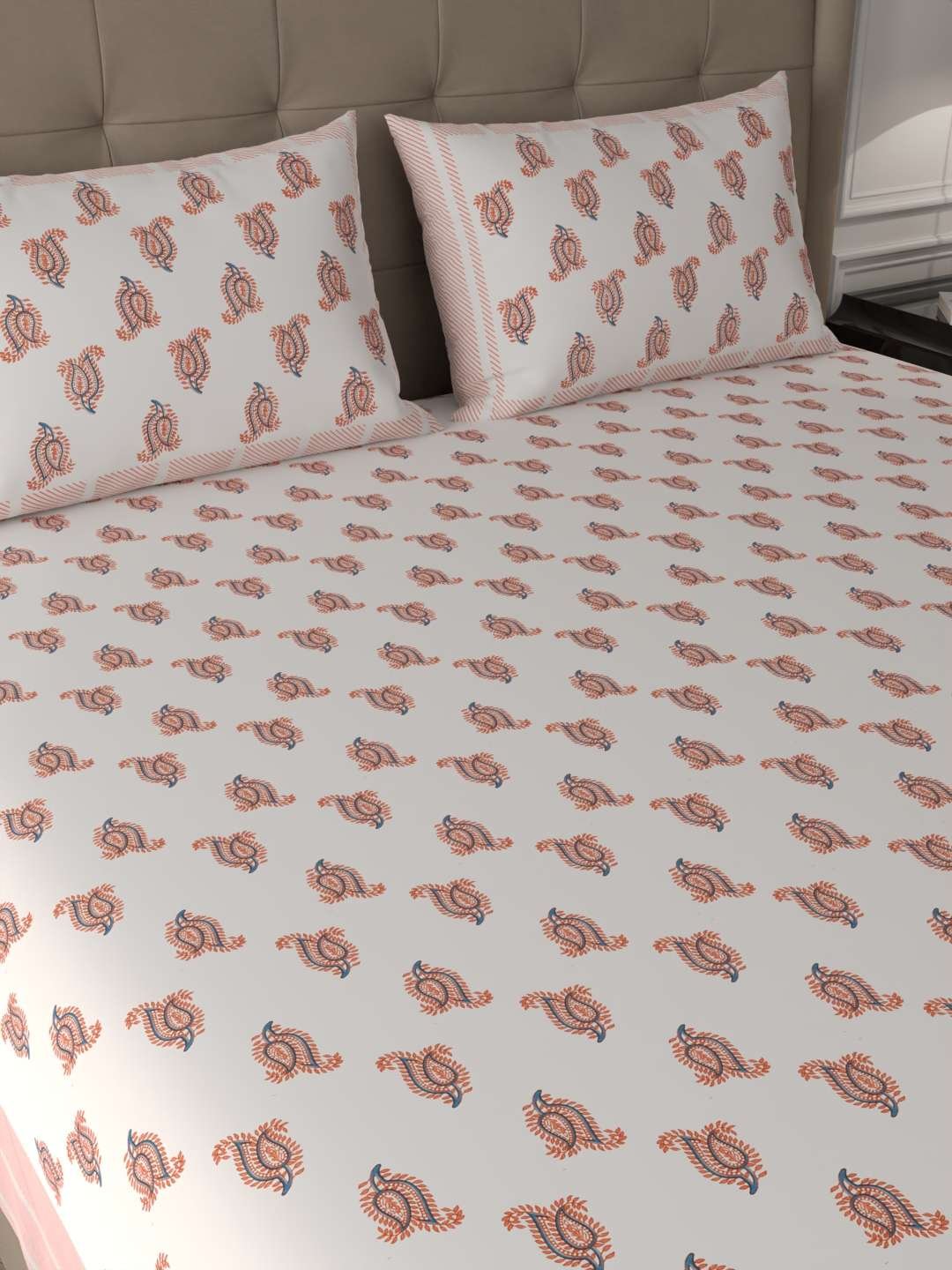 100% Pure Cotton Traditional Printed Bedsheet for Double Bed King Size Bedsheet with 2 Pillow Covers