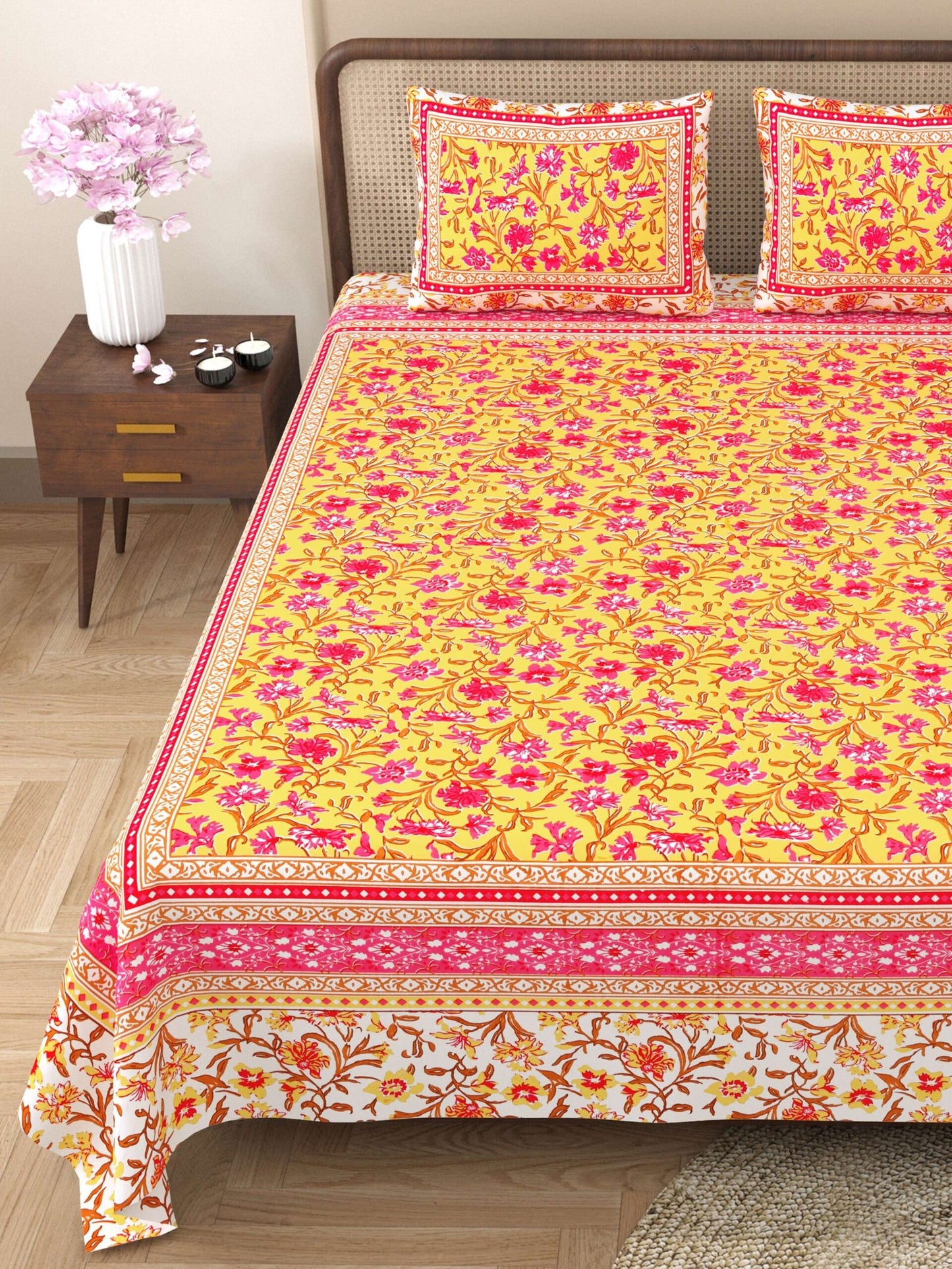 100% Pure Cotton Traditional Printed Bedsheet for Double Bed King Size Bedsheet with 2 Pillow Covers