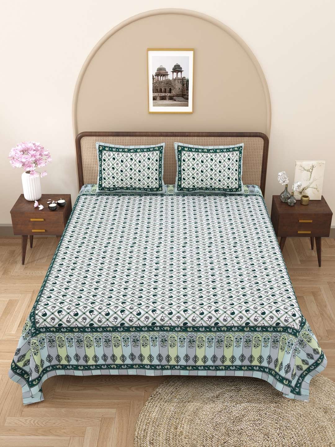100% Pure Cotton Traditional Printed Bedsheet for Double Bed King Size Bedsheet with 2 Pillow Covers