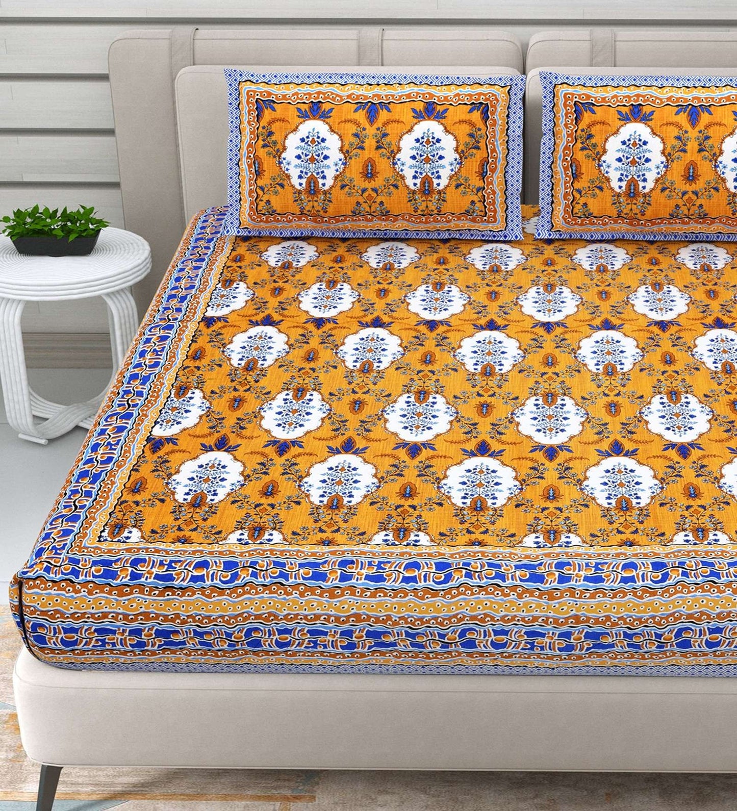 100% Pure Cotton Traditional Printed Bedsheet for Double Bed King Size Bedsheet with 2 Pillow Covers