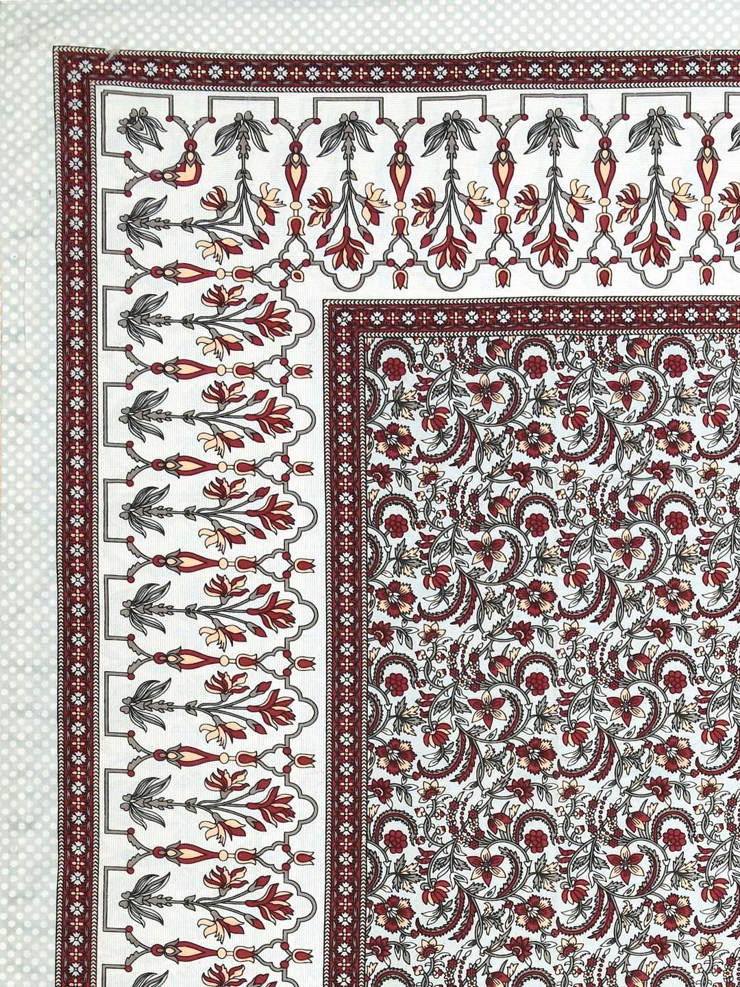 100% Pure Cotton Traditional Printed Bedsheet for Double Bed King Size Bedsheet with 2 Pillow Covers