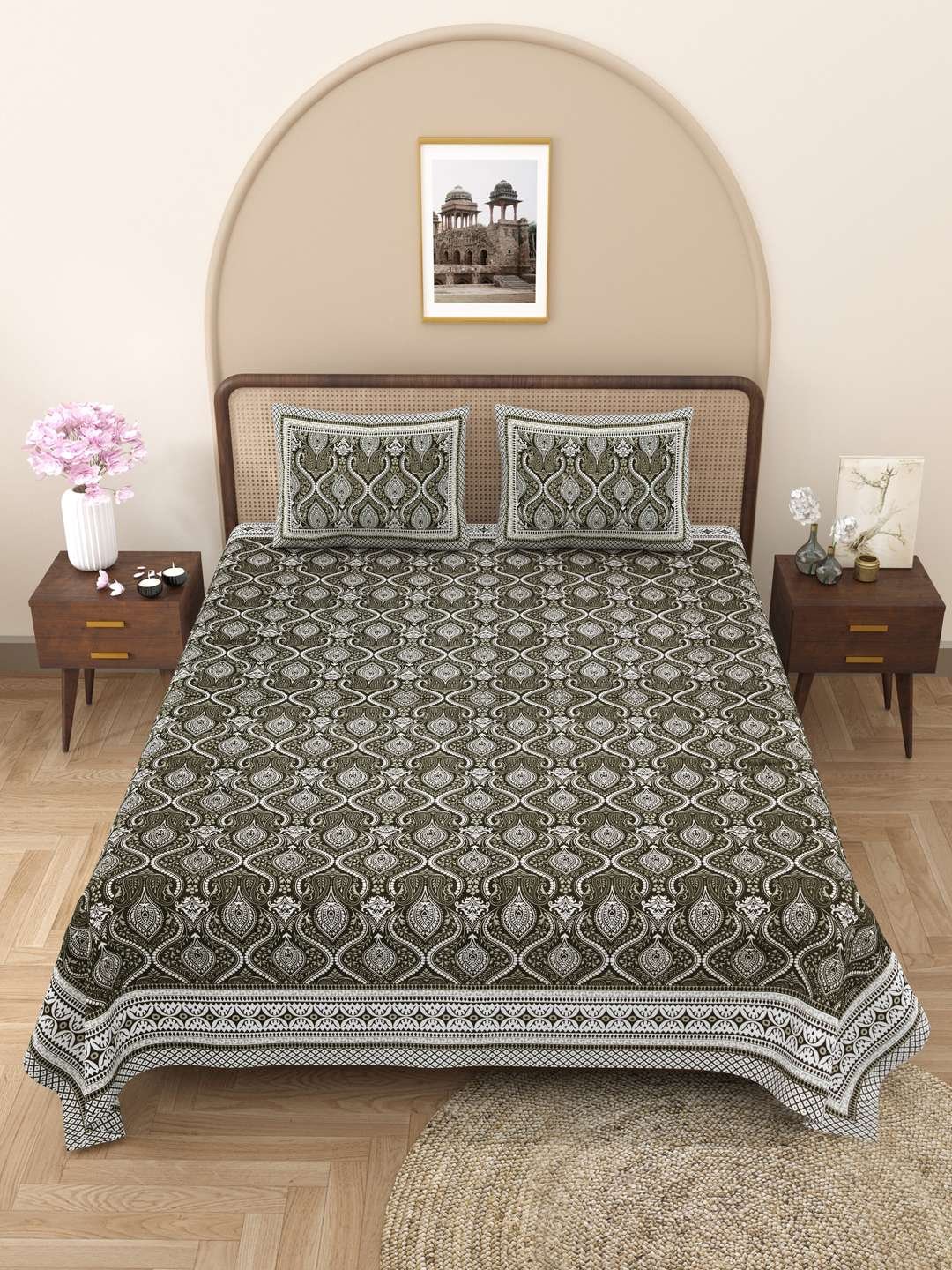 100% Pure Cotton Traditional Printed Bedsheet for Double Bed King Size Bedsheet with 2 Pillow Covers