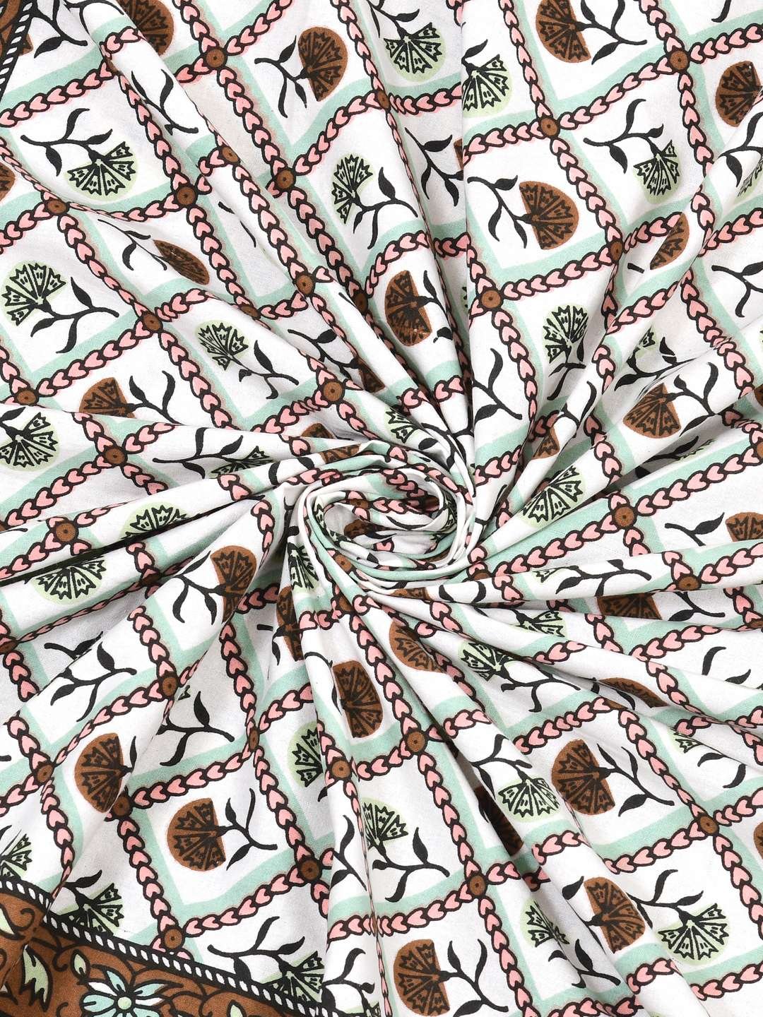 100% Pure Cotton Traditional Printed Bedsheet for Double Bed King Size Bedsheet with 2 Pillow Covers