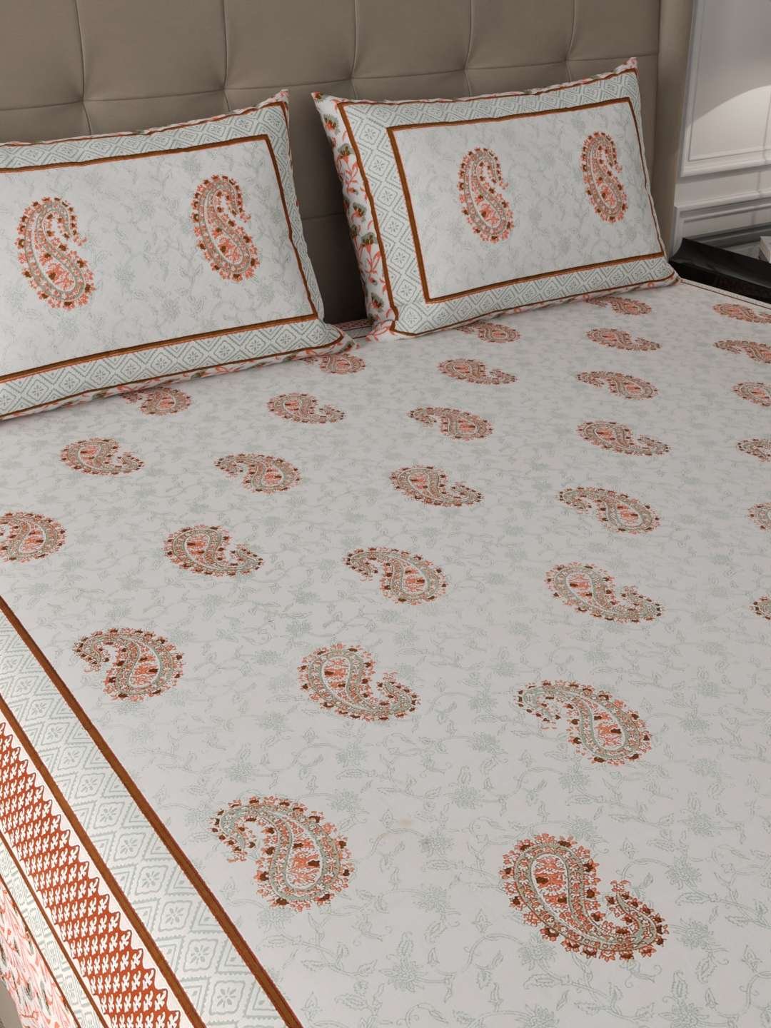 100% Pure Cotton Traditional Printed Bedsheet for Double Bed King Size Bedsheet with 2 Pillow Covers