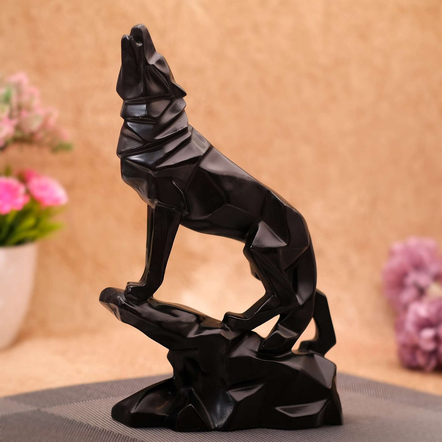 Wolf Sculpture