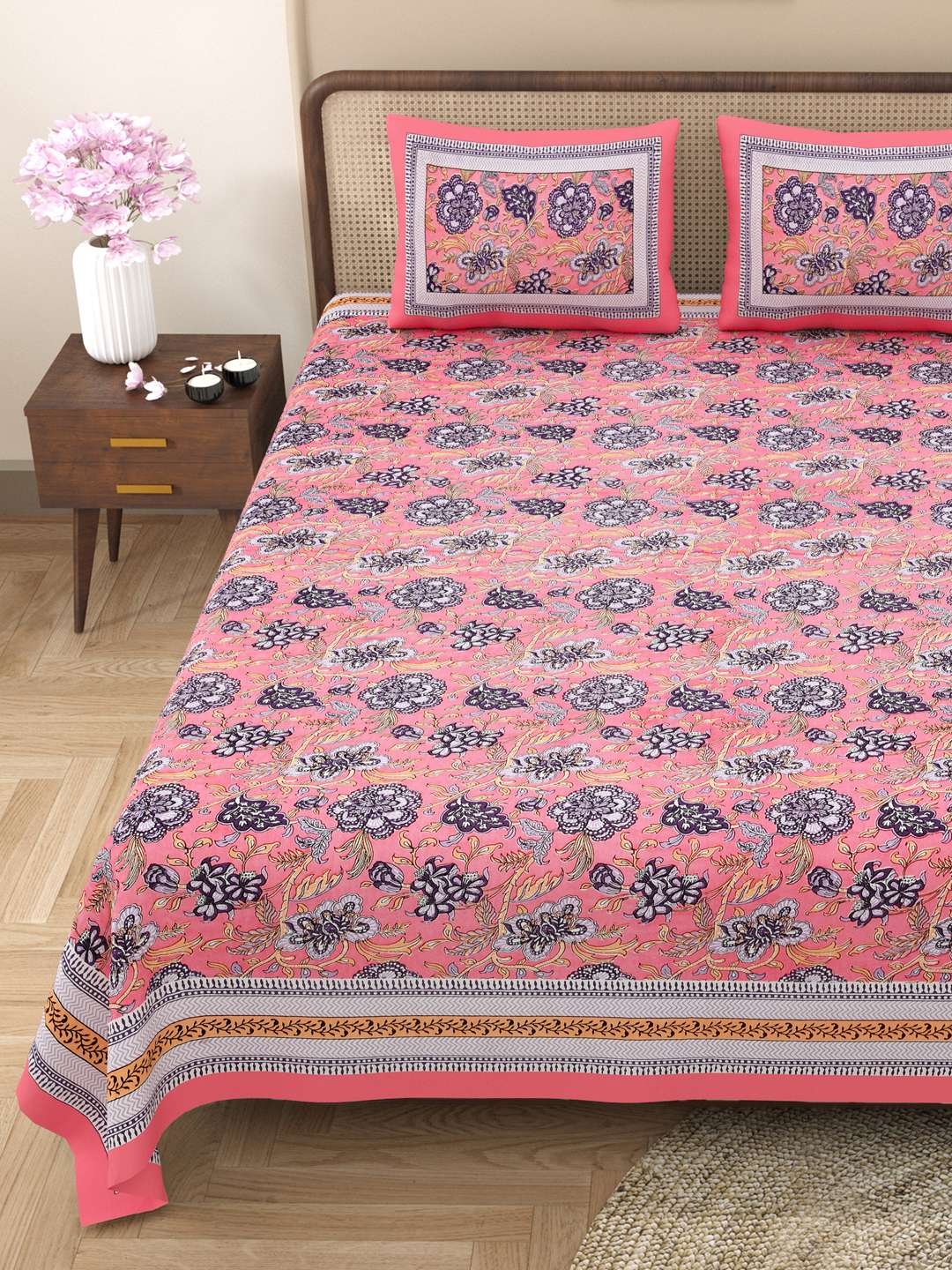 100% Pure Cotton Traditional Printed Bedsheet for Double Bed King Size Bedsheet with 2 Pillow Covers