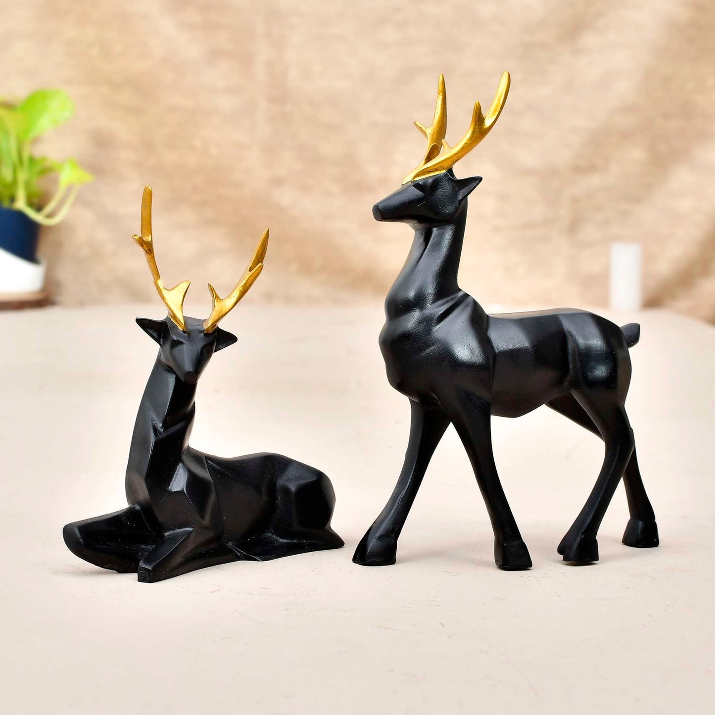 Deer Family Showpiece
