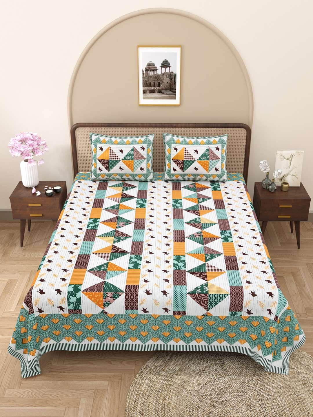 100% Pure Cotton Traditional Printed Bedsheet for Double Bed King Size Bedsheet with 2 Pillow Covers