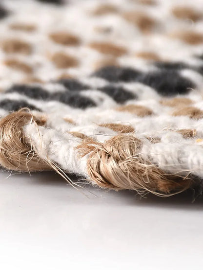 Sashaa World Jute and Cotton Braided Natural Rug  Colour Natural and Black