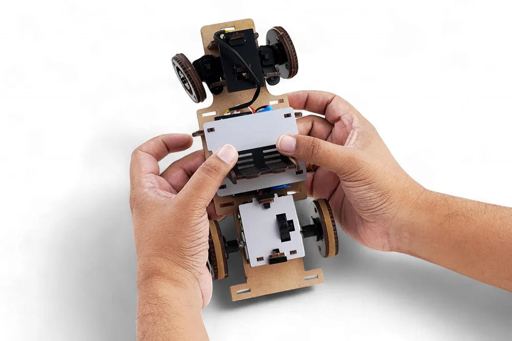 Funvention Battle Beast DIY RC Car - DIY 2.4GHz Remote Control Car Model for Kids - Build High-Speed Racing Car Type-C Charging Dual Motor Car STEM Kit Made in India