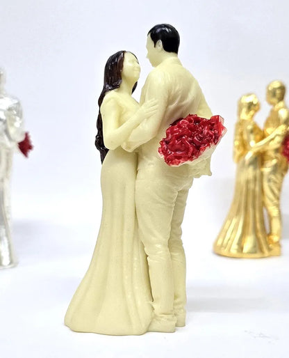 Gold Art India Couple Figurine with Ivory Finish Red Flower Bouquet