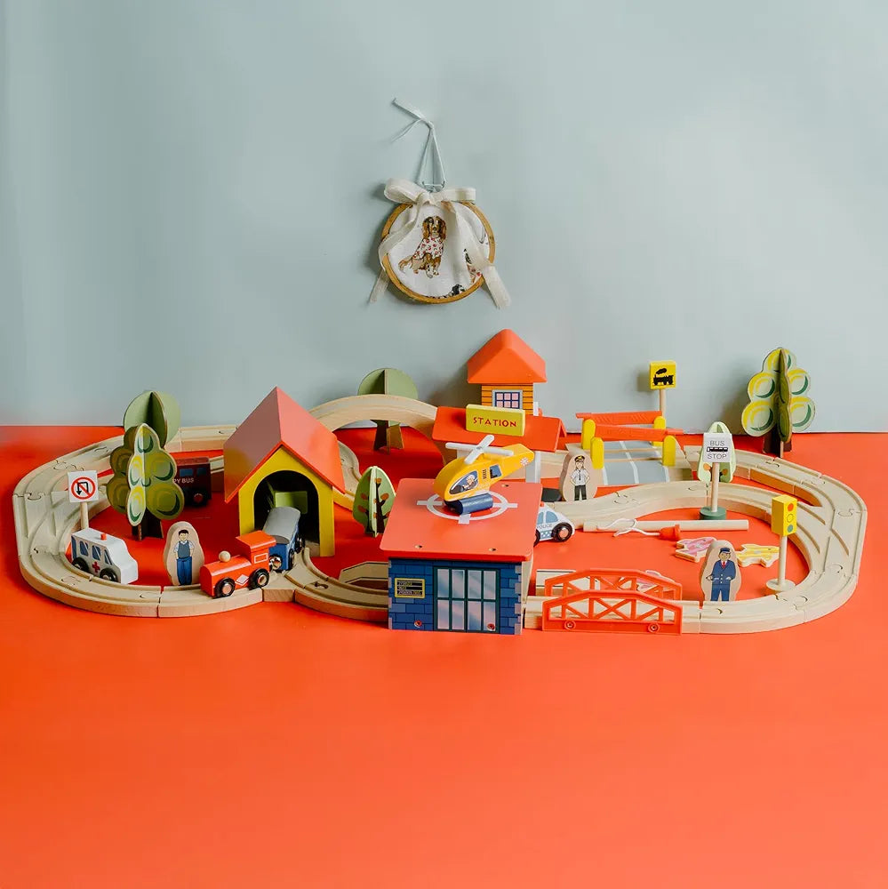 NESTA TOYS - 69 Pieces Train Track Set | Railway Track with Vehicles, Bridges, People, and Buildings 