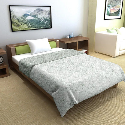 Divine Casa Microfibre All Weather Lightweight 120 GSM Printed Reversible Single Bed Size Quilt Comforter Blanket TC - 120 Colour Silvery and White