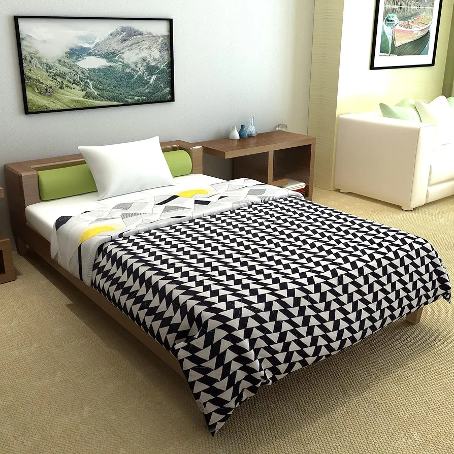 Divine Casa Super Soft Geometric 120 GSM Microfiber Winter Single Bed Size Quilt Comforter TC - 120 Colour Bright White and Black