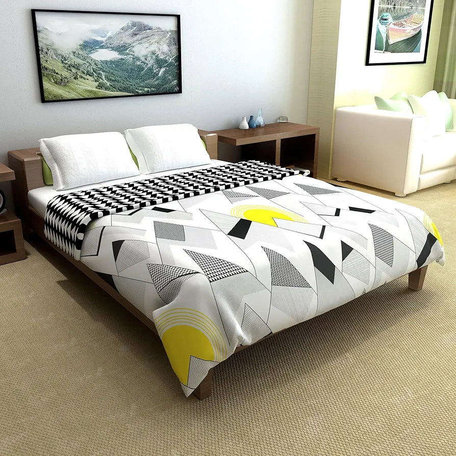 Divine Casa Super Soft Geometric 120 GSM Microfiber Winter Double Bed Comforter/Duvet King Size Bed AC Blanket/Quilt Colour Bright White and Black