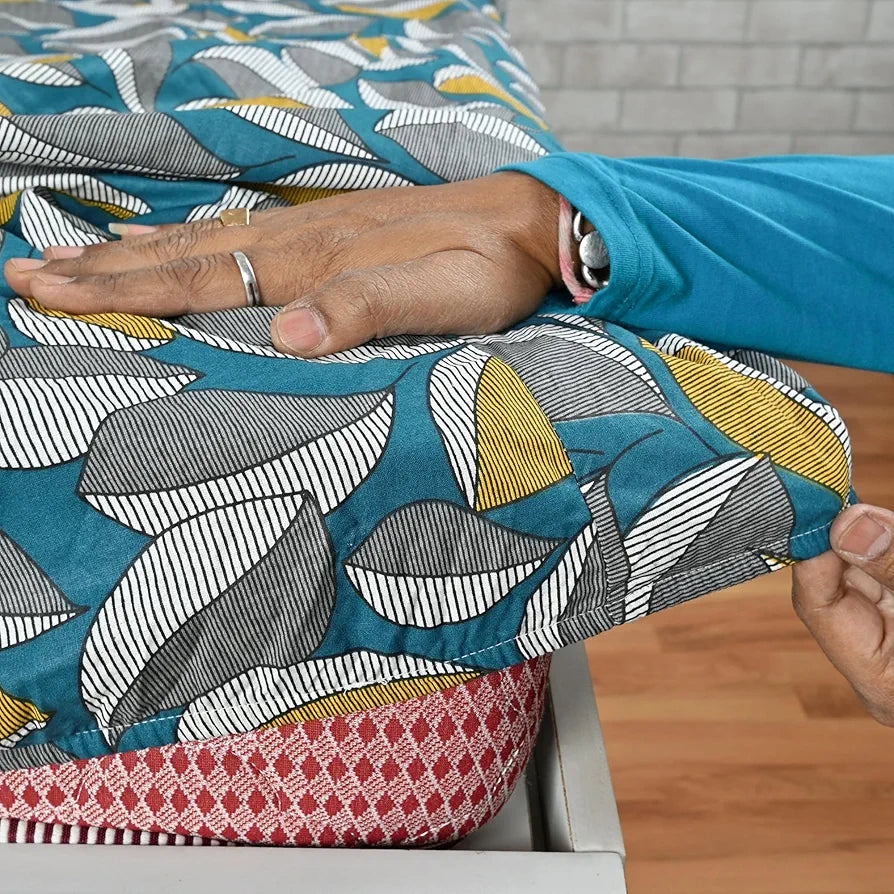 Divine Casa Floret 100% Cotton King Fitted Bedsheet 144 TC Deep Pocket Design Soft & Breathable Fabric Colour Woody Petals