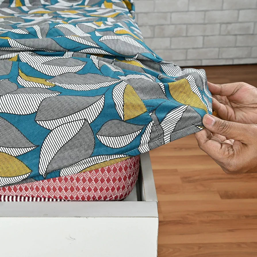 Divine Casa Floret 100% Cotton King Fitted Bedsheet 144 TC Deep Pocket Design Soft & Breathable Fabric Colour Woody Petals