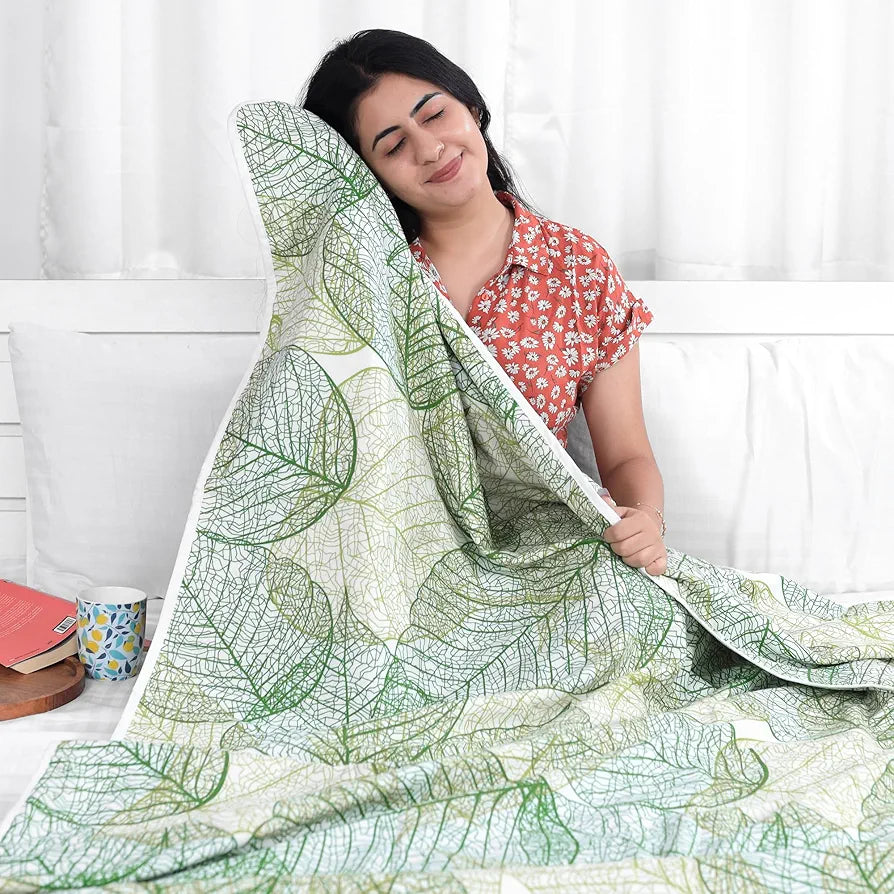 Divine Casa 120 GSM Glace Cotton Single Bed Dohar Lightweight AC Blanket Reversible Leaf Print Quilt Colour Garden Green
