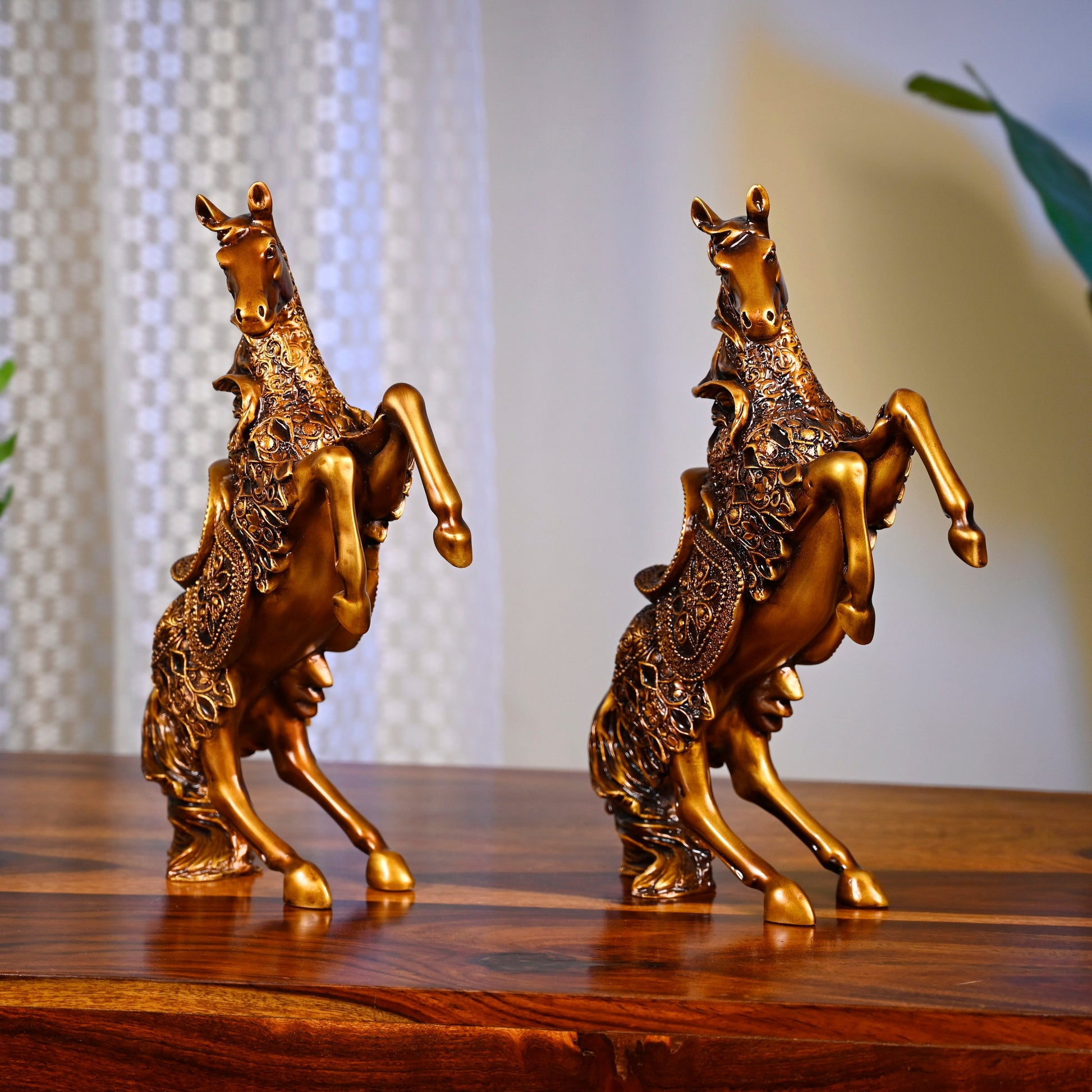 Artarium Rising Horse Idol