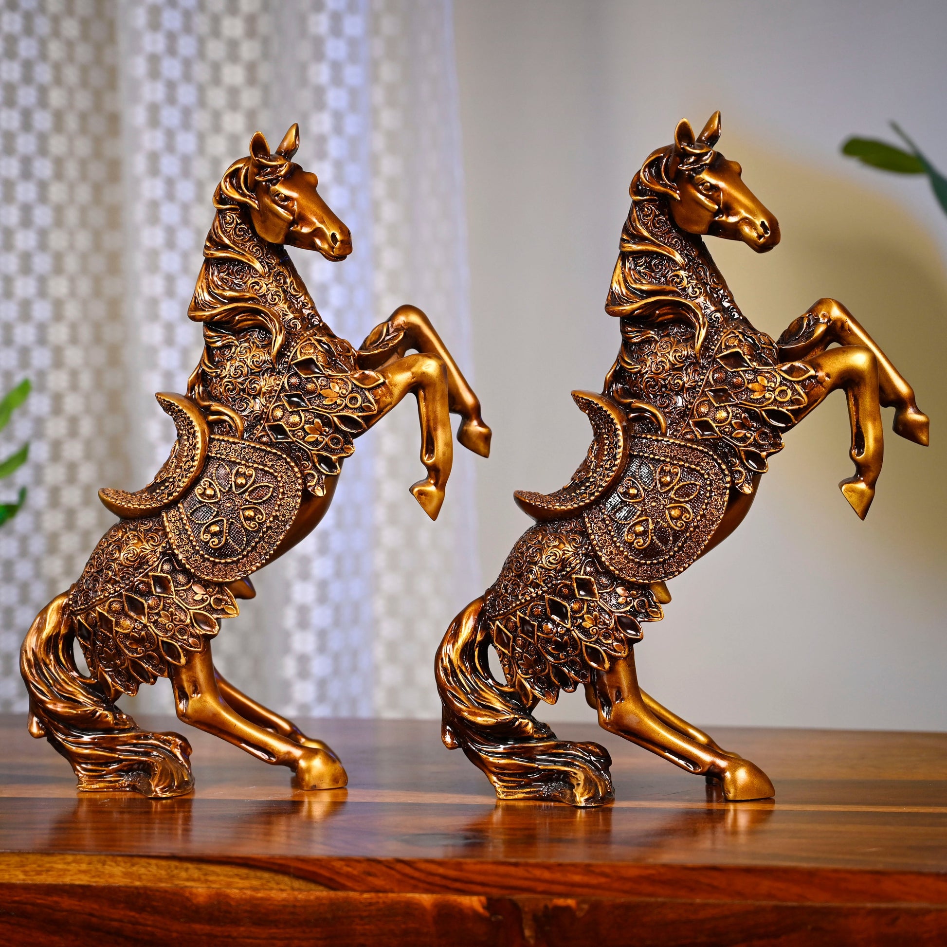 Artarium Rising Horse Idol