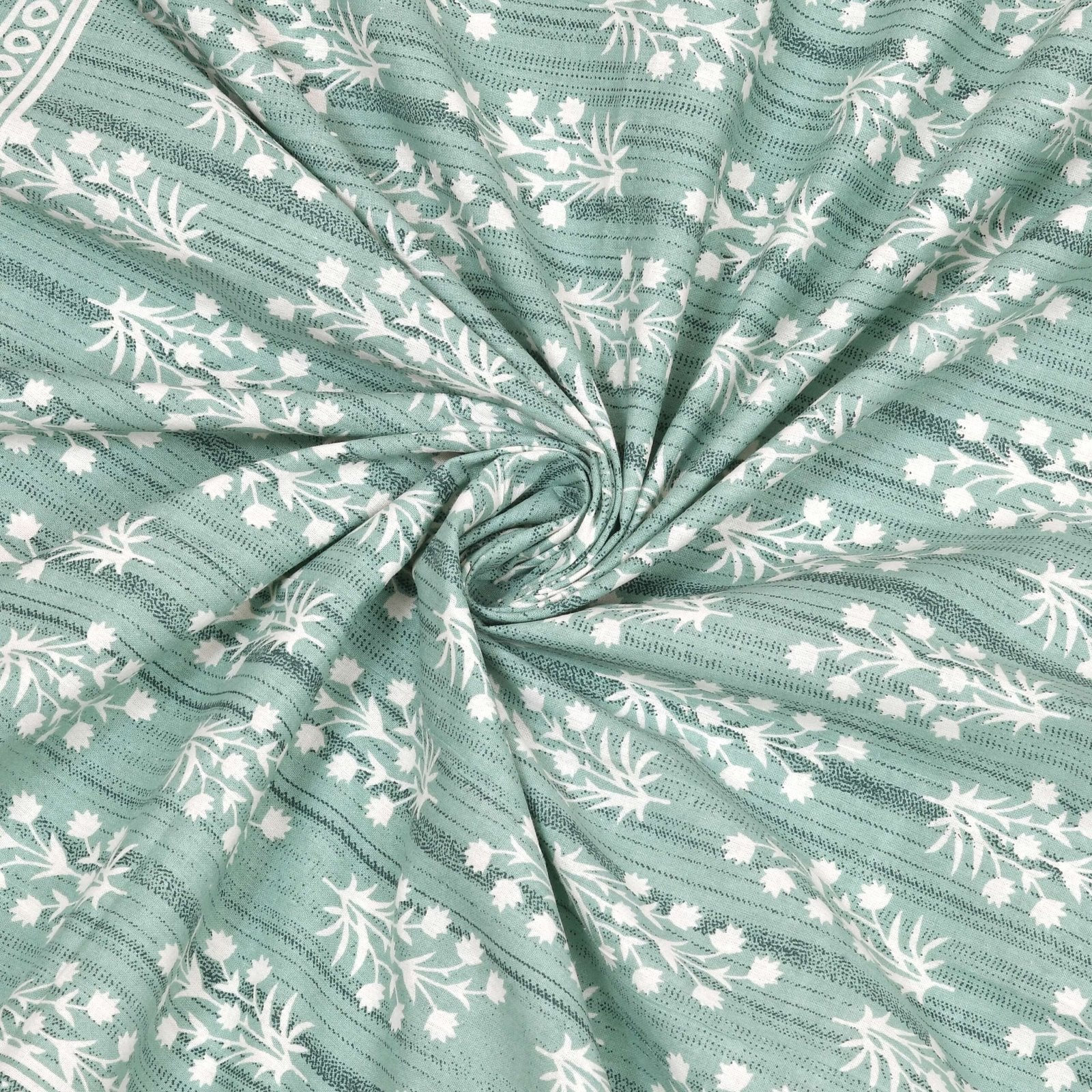100% Pure Cotton Traditional Printed Bedsheet for Double Bed King Size Bedsheet with 2 Pillow Covers