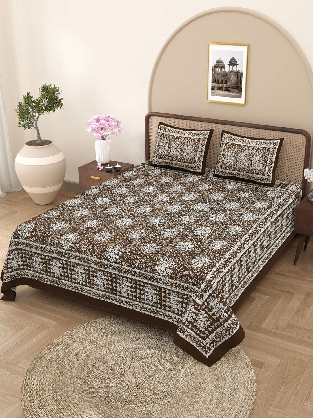 100% Pure Cotton Traditional Printed Bedsheet for Double Bed King Size Bedsheet with 2 Pillow Covers