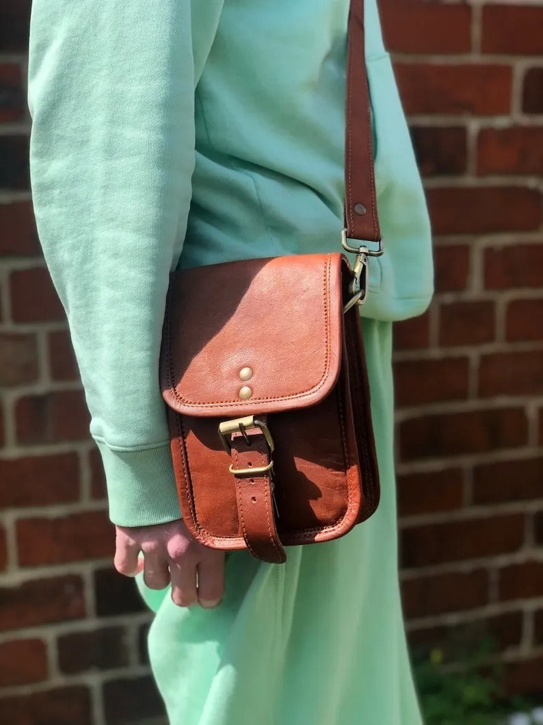 Craftshades – 5*7 Inch Handcrafted Mobile Sling Bag | 100% Genuine Goat Leather