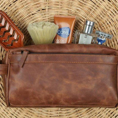 Mens Toiletry Bag, Kit, Custom Wedding Gift, Leather Travel Case, Leather Toiletry Bag, Monogram Dopp Kit, Gifts for Husband