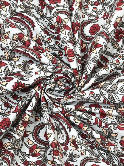 100% Pure Cotton Traditional Printed Bedsheet for Double Bed King Size Bedsheet with 2 Pillow Covers