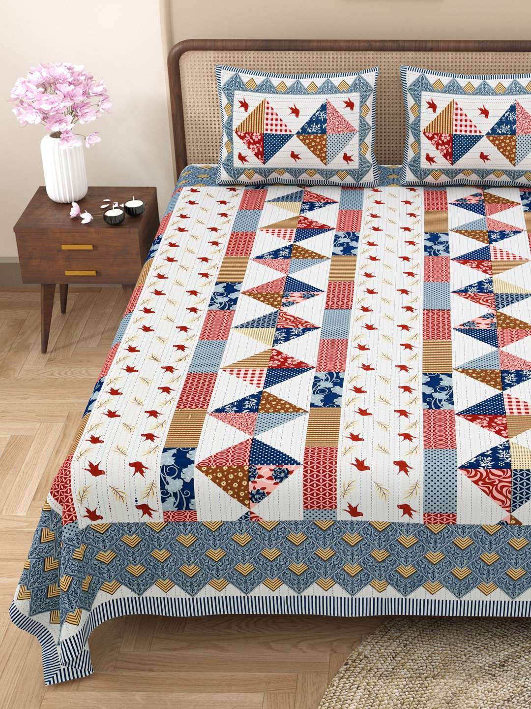 100% Pure Cotton Traditional Printed Bedsheet for Double Bed King Size Bedsheet with 2 Pillow Covers